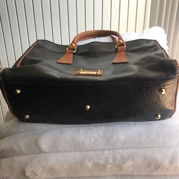 🟨Woman’s Large Valentina Black and Tan Leather Tote - Picture 3 of 16